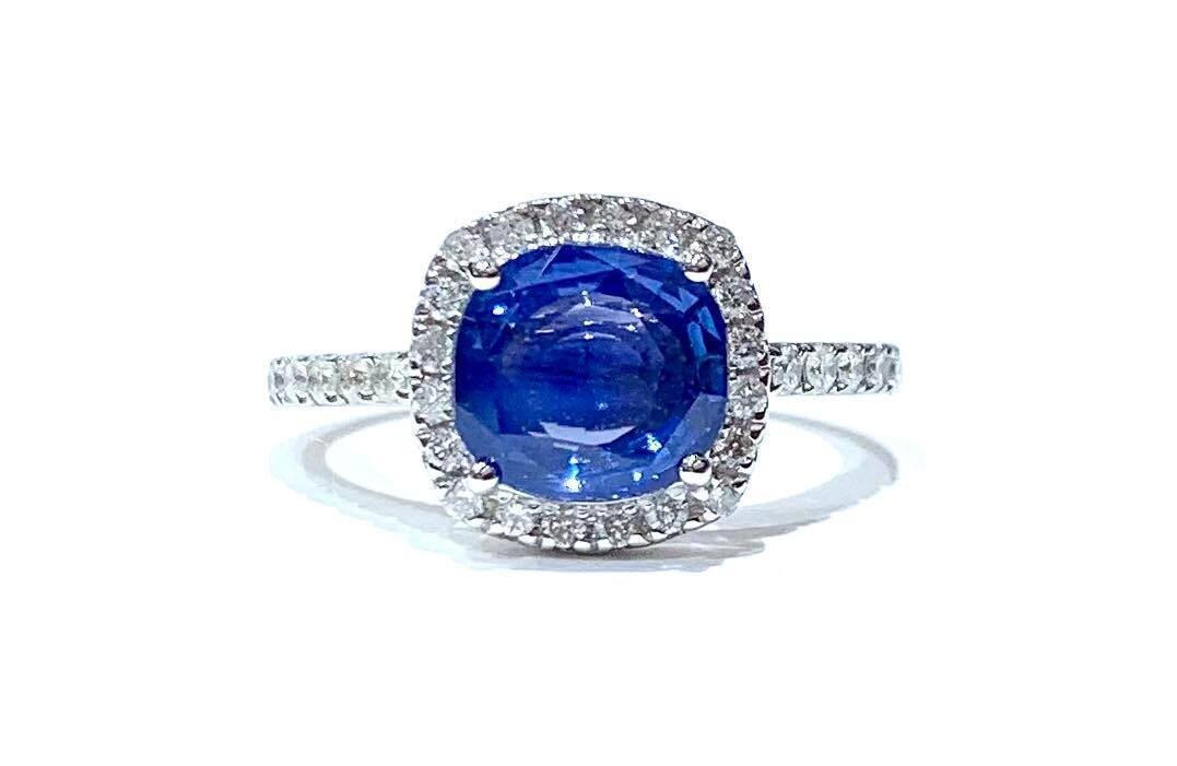 18ct White Gold Sapphire and Diamond Ring, UK Size M 18ct White Gold Sapphire and Diamond Ring, UK Size M