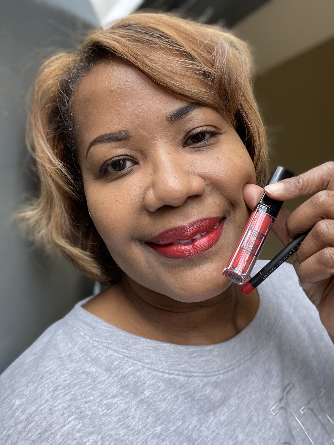 KISSER a creamy velvet liquid lipstick