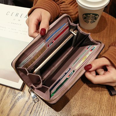 VEGAN FAUX LEATHER CLUTCH