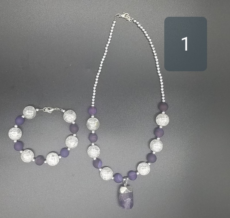 Purple short necklace and bracelet sets