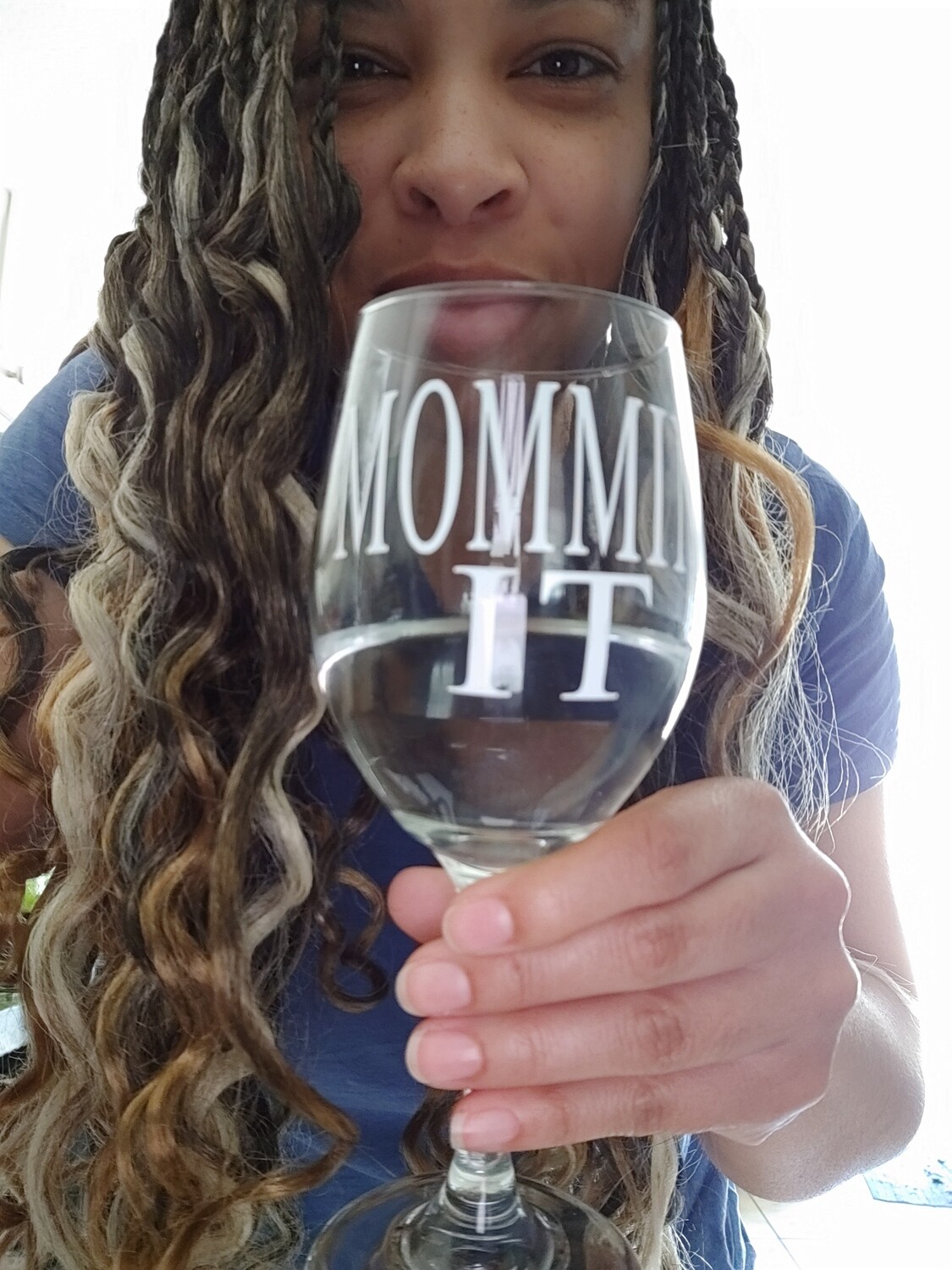 MomminIt wine glass