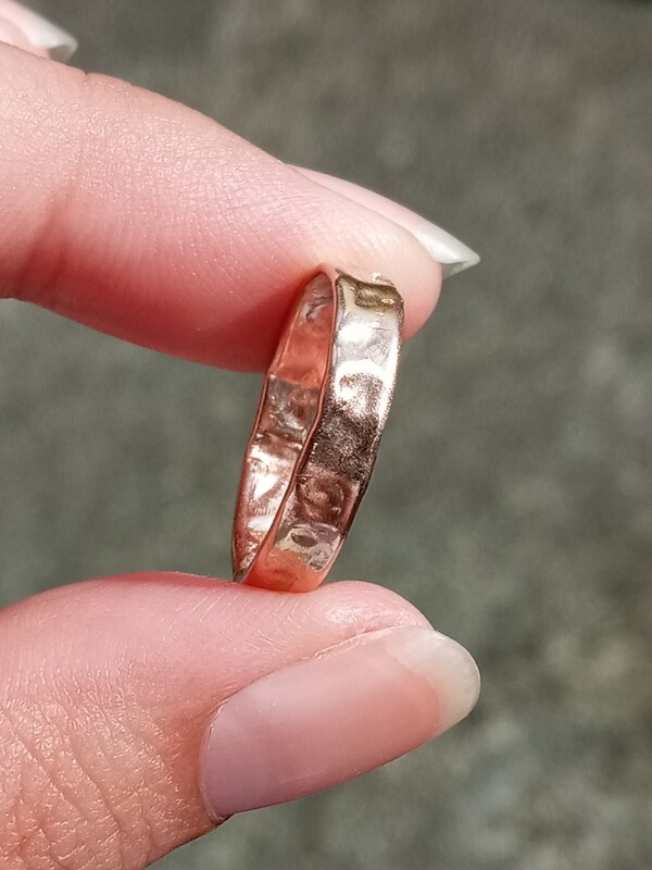 14K GOLD MISFIT RING