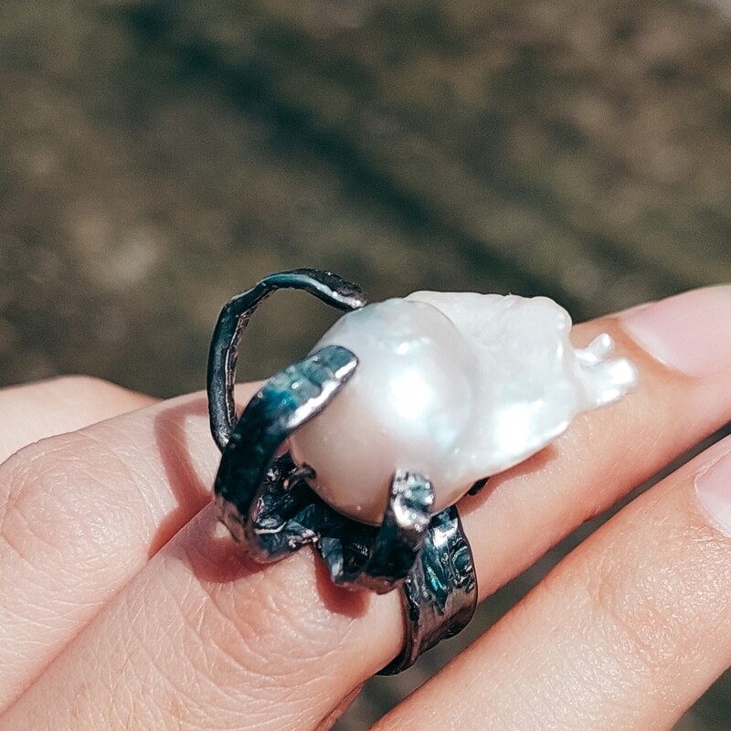Pearl Claw