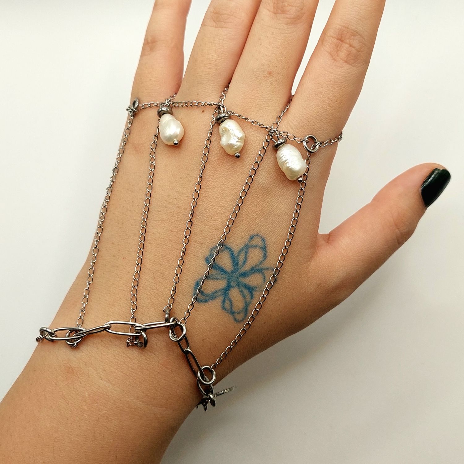 Handchain Bracelet 02