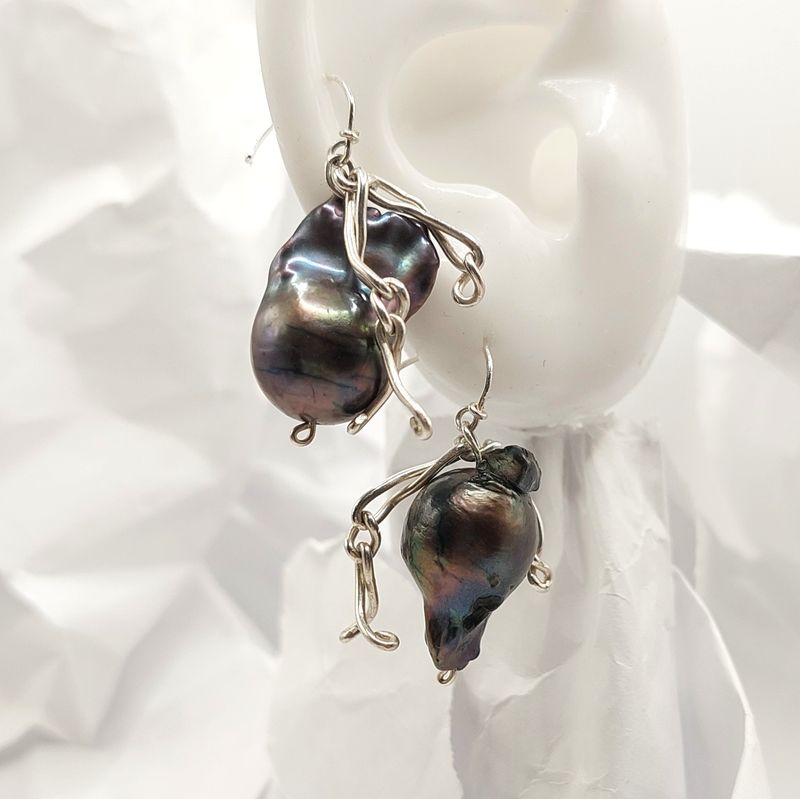 Black Pearl Earring Set