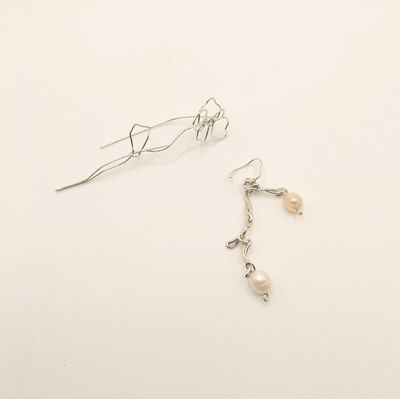 Flower and Pearl Earring Set