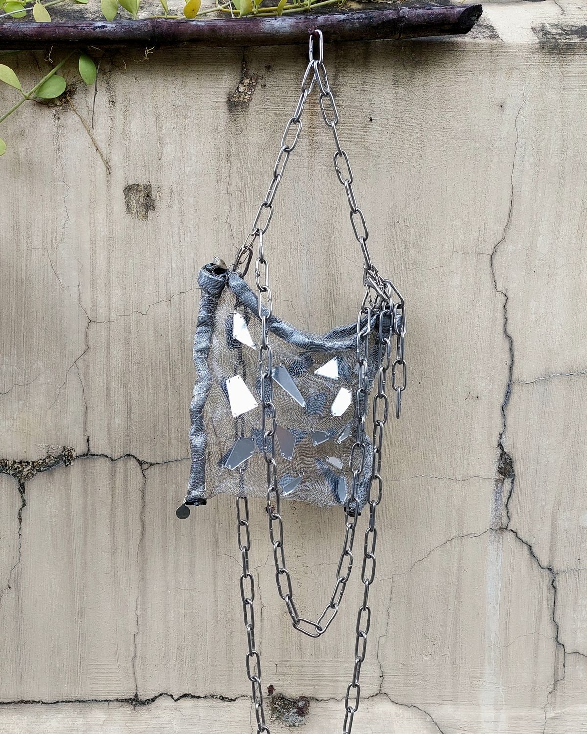 Steel Bag 04_Broken Mirror