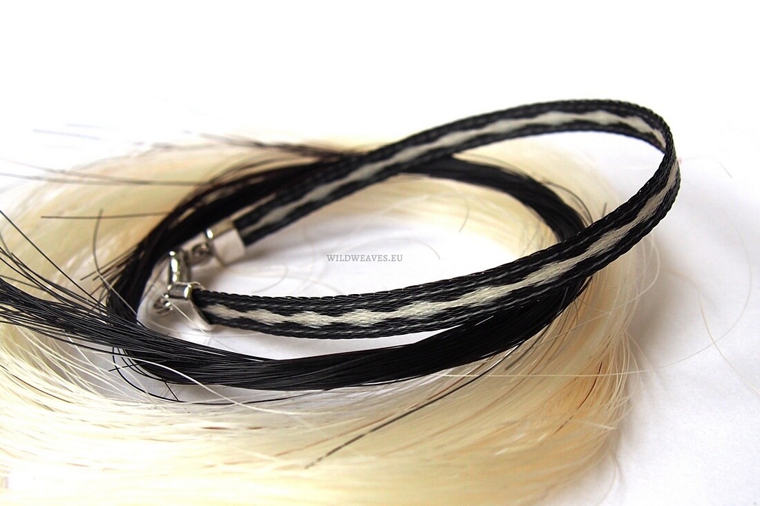 Horsehair bracelet DAFIA with pattern 