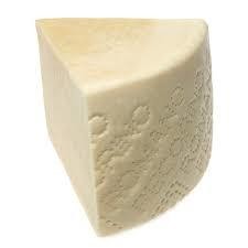 PECORINO ROMANO D.O.P. 3.2kg avg PECORINO ROMANO D.O.P. 3.2kg avg