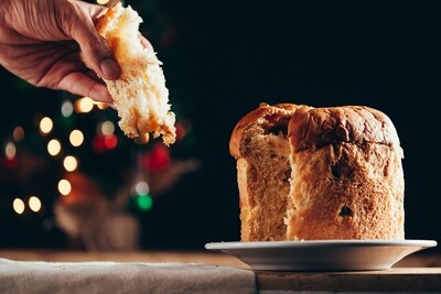 Panettone &amp; Pandoro