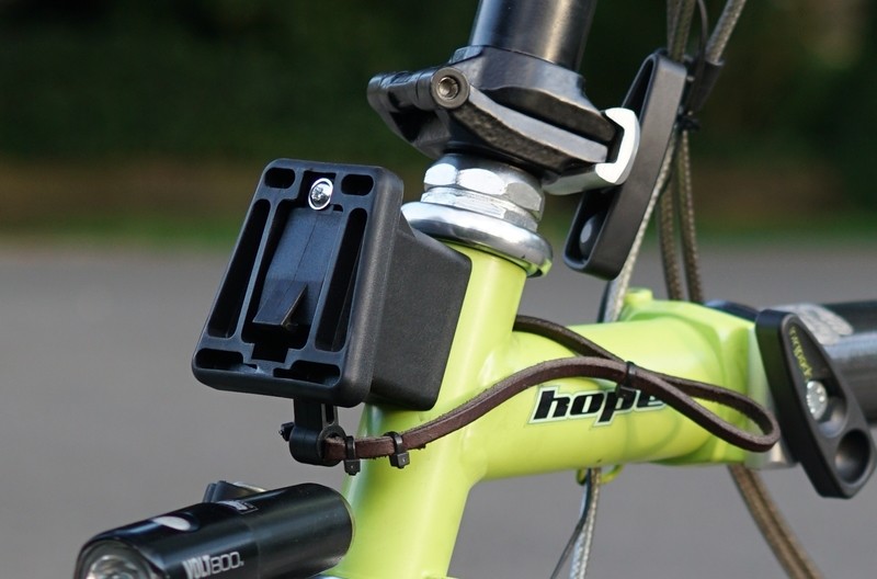 Trigo front carrier luggage block