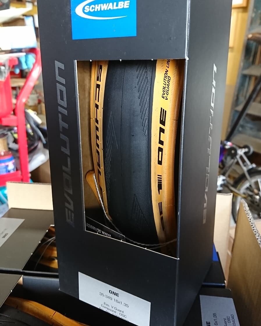 Schwalbe One tyre 35 (34)-349 tan / amber wall (tanwall) for Brompton 
 and CHPT3 bikes