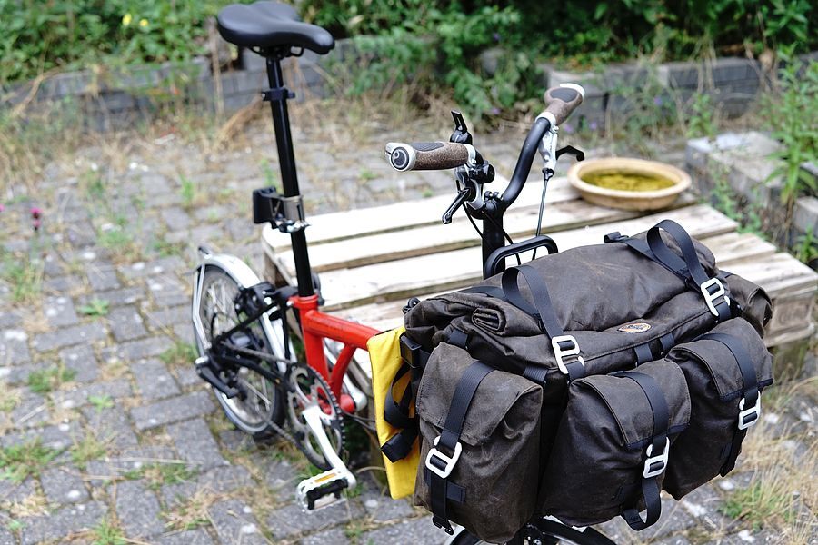 Eerder Xplorer front bag MK3 fits the Brompton front carrier block