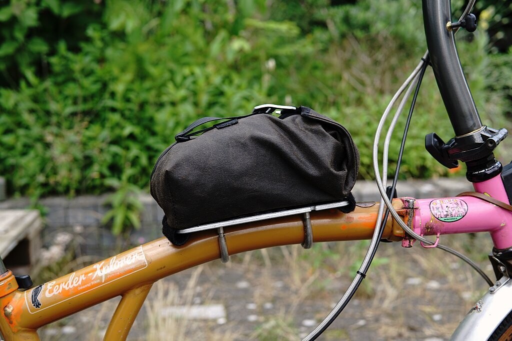 Eerder Xplorer fold top pocket aka #huggerbag MK1 with Silver G hook
