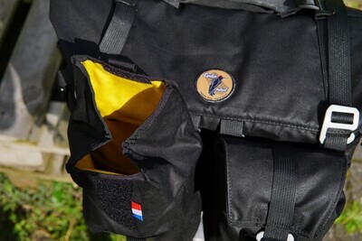 Eerder Xplorer front bag MK3 fits the Brompton front carrier block