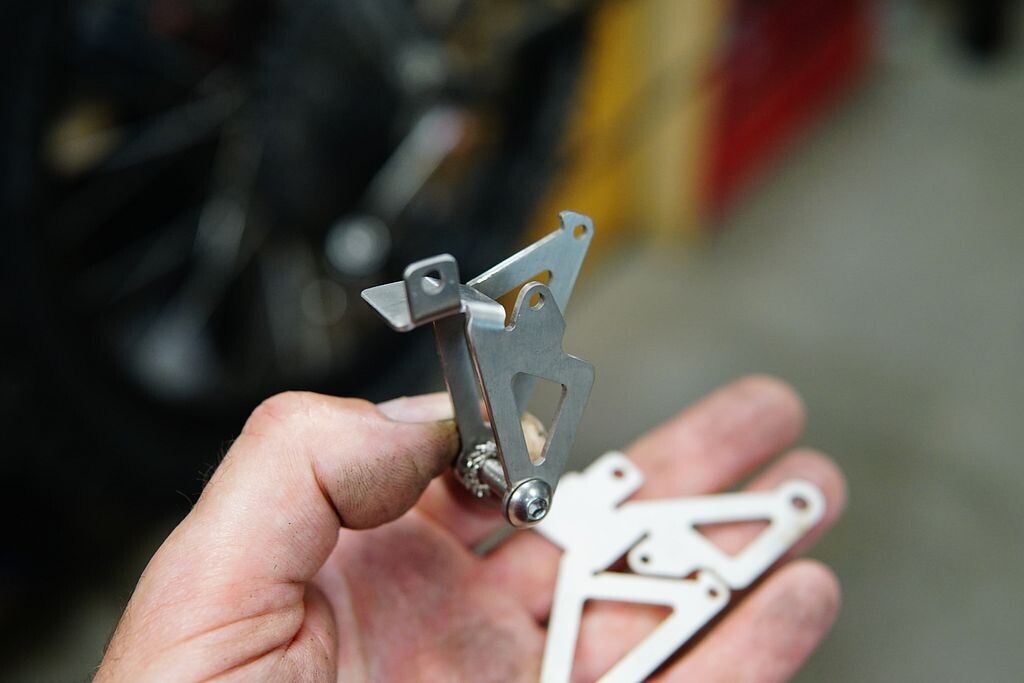 Eerder Xplorer Chain catcher including hardware for Zee and Saint derailleurs