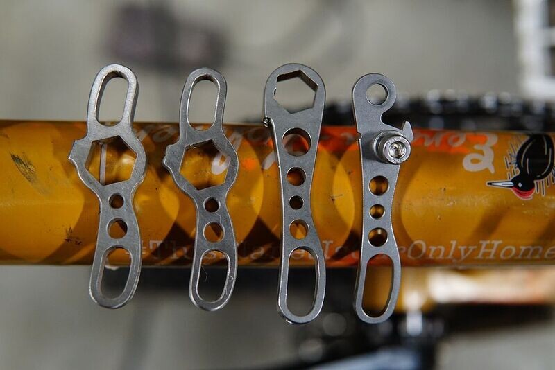 Eerder hinge clamp levers Drillium Asymetric design