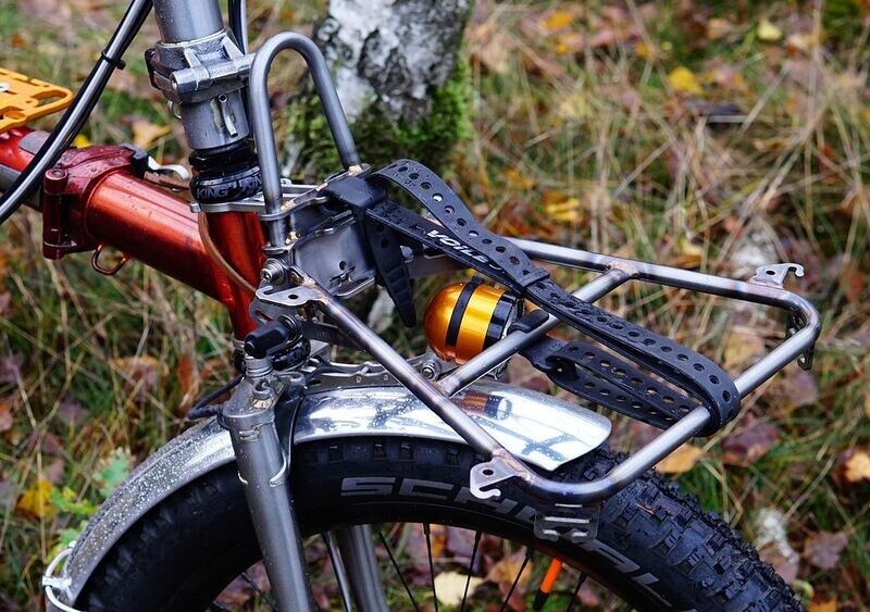 Eerder metaal #Tombstonerack MK2 fits the Brompton front carrier block