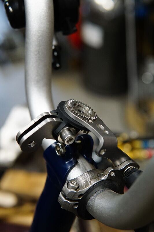 Eerder Quad Lock 31.8mm mount for all Brompton handlebars incl T line