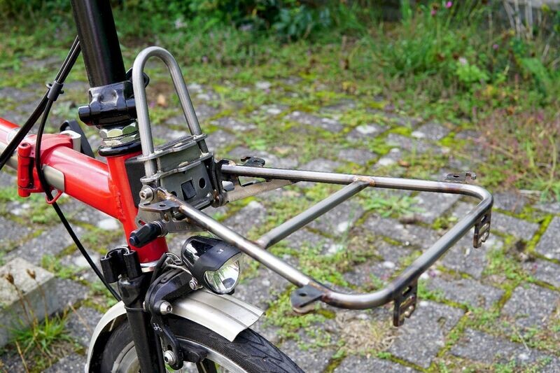 Eerder metaal #Tombstonerack MK3 fits the Brompton front carrier block and Full metal Bracket
