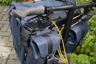 Eerder Xplorer front bag MK3 fits the Brompton front carrier block