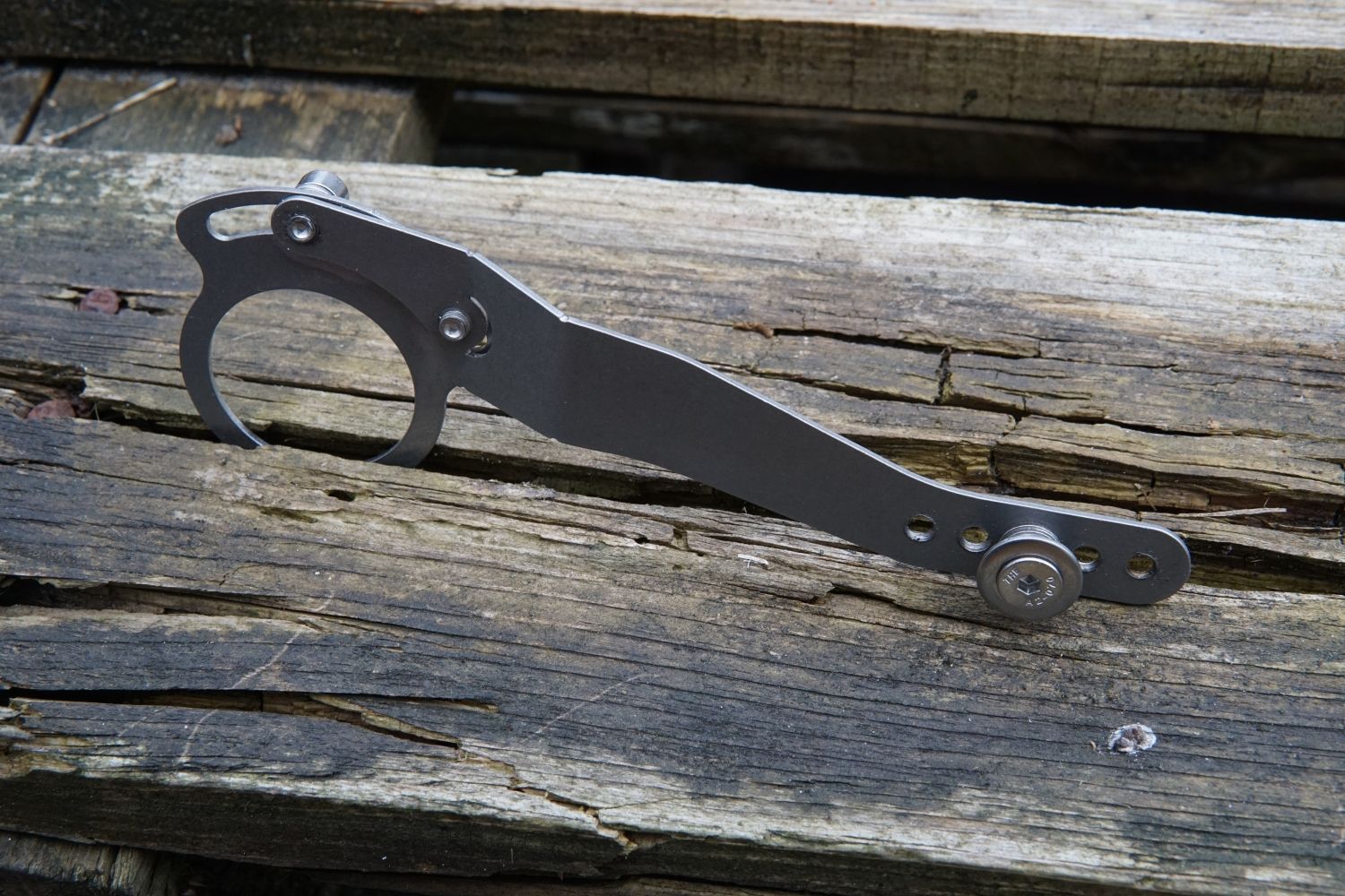 BB mount adjustable chain hook for Brompton