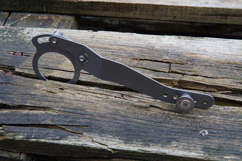 BB mount adjustable chain hook for Brompton