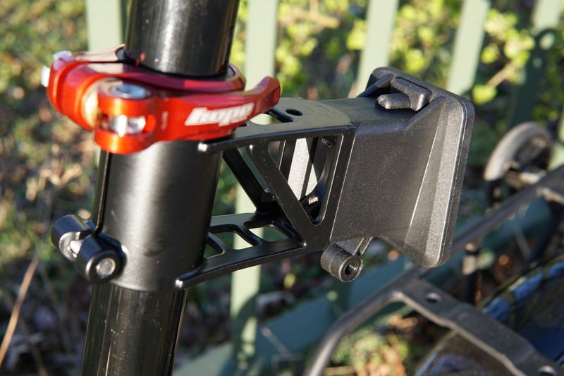 Eerder metaal Model 4.3 #Seatposthugger (Hope QR clamp has to be ordered separately)