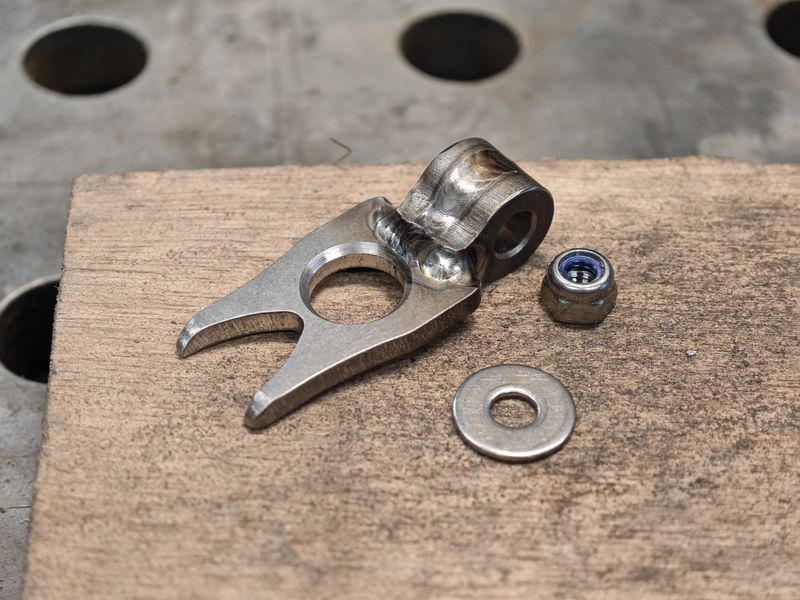 Eerder Cateye Volt/Ampp light mount for Brompton G line