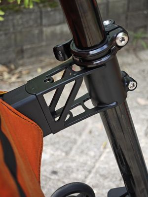 Eerder metaal Model 4.4 #Seatposthugger (Hope QR clamp has to be ordered separately)