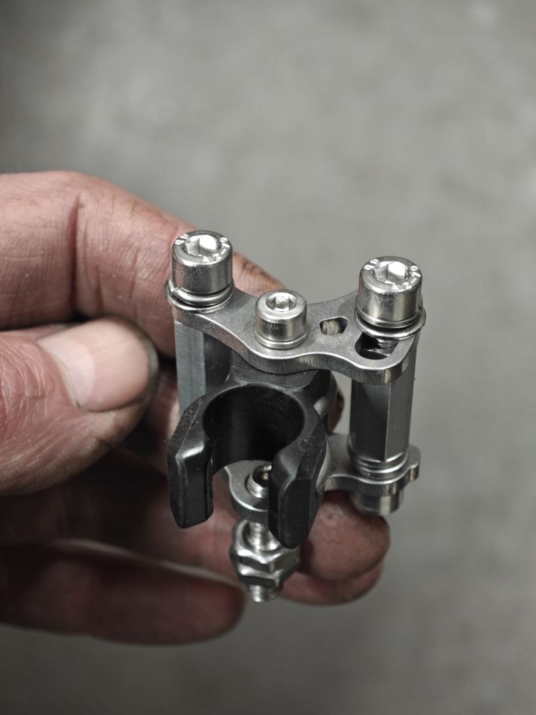 Eerder metaal adjustable handlebar catch for Brompton G line