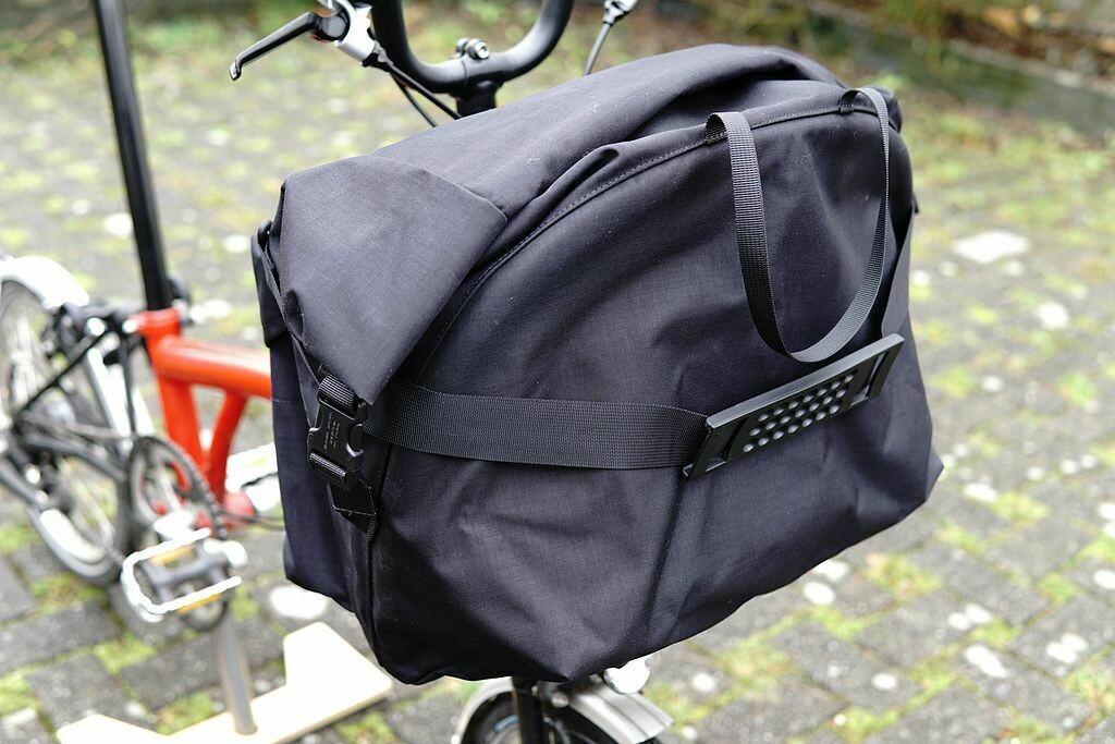 Radical Design waterproof Roll top bag, color: Black