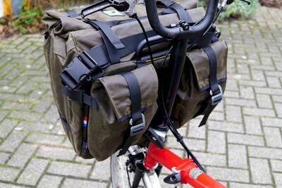 Eerder Xplorer front bag MK3 fits the Brompton front carrier block