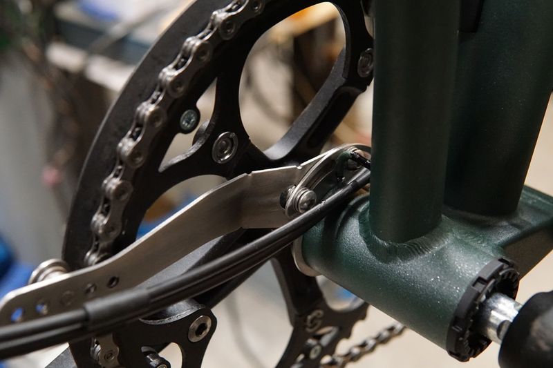 BB mount adjustable chain hook for Brompton