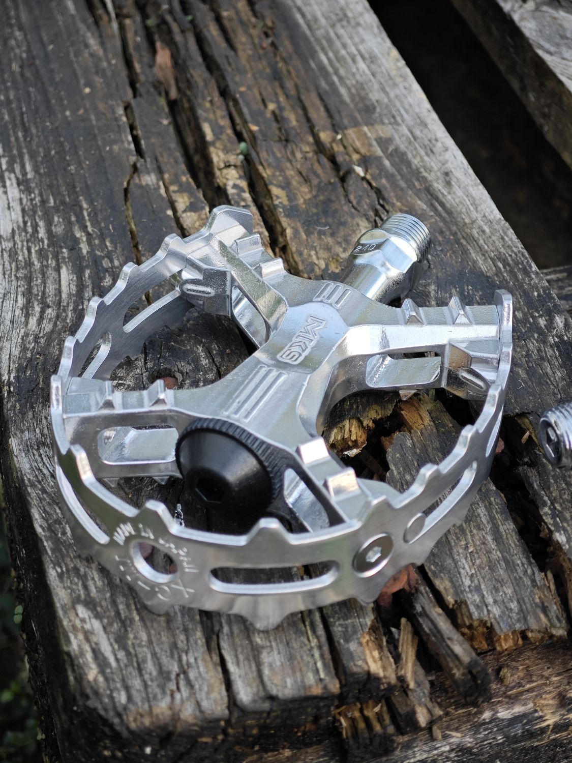MKS XC-III Bear Trap pedals, polished Aluminium cage and body, normal 9/16" threaded (non EZY)