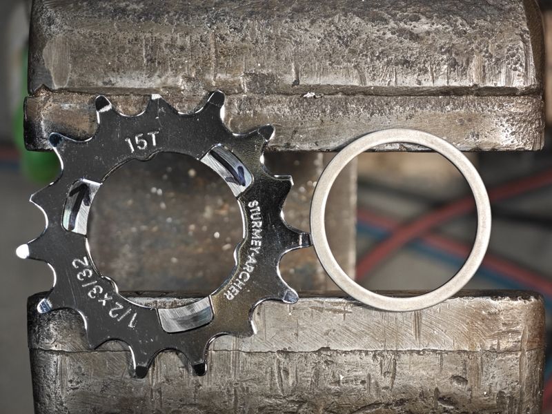 15 t sprocket + spacer for SRAM / SACHS 6 speed Bromptons