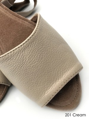 Colour: Brown &amp; Yellows