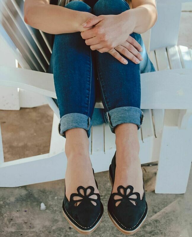 Scallop Pumps