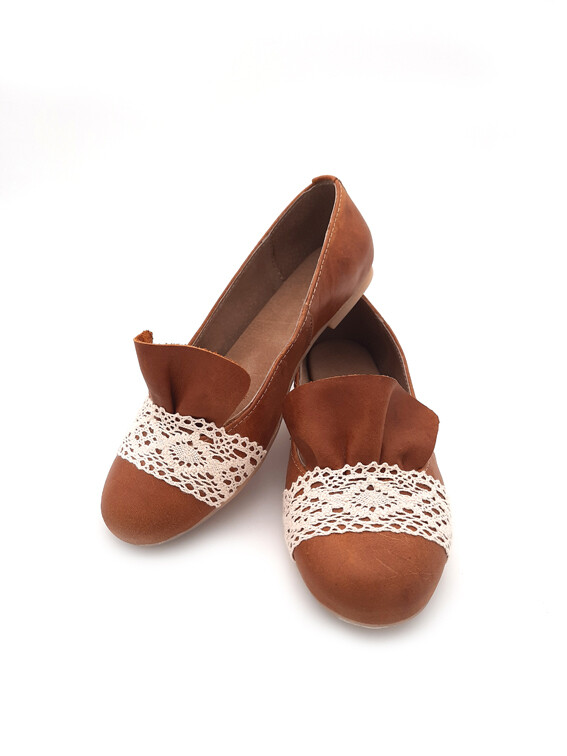 Onyx Pump (Lace)