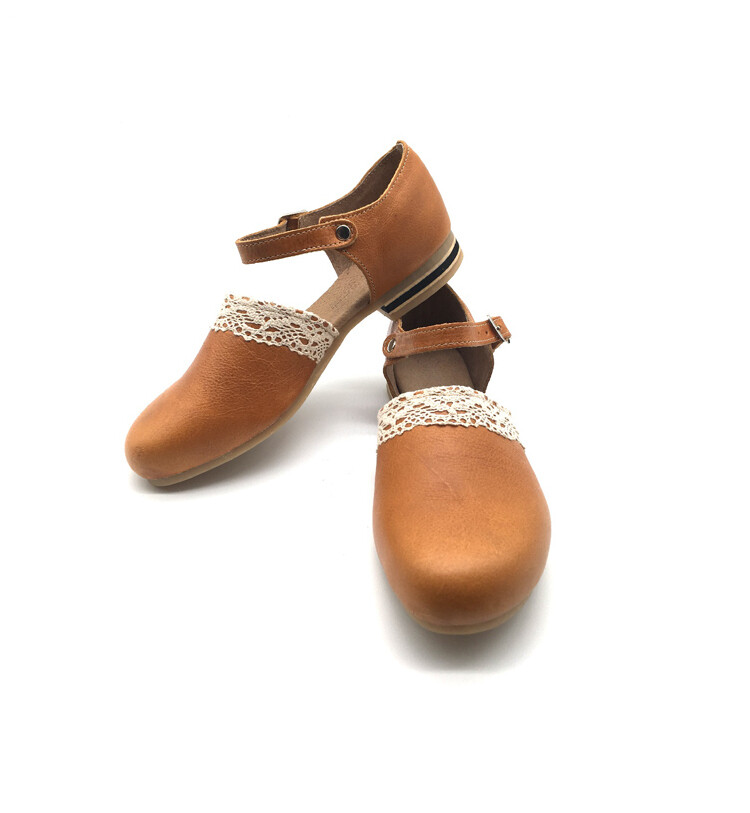 Court Shoe (Lace Trim)