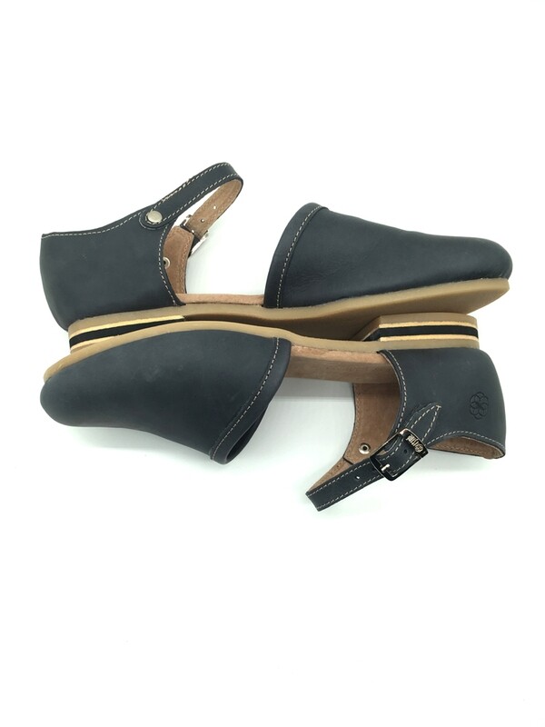 Court Shoe (Leather Trim)