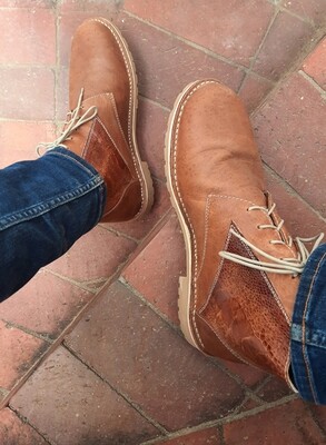 Loxo Chukka Boots
