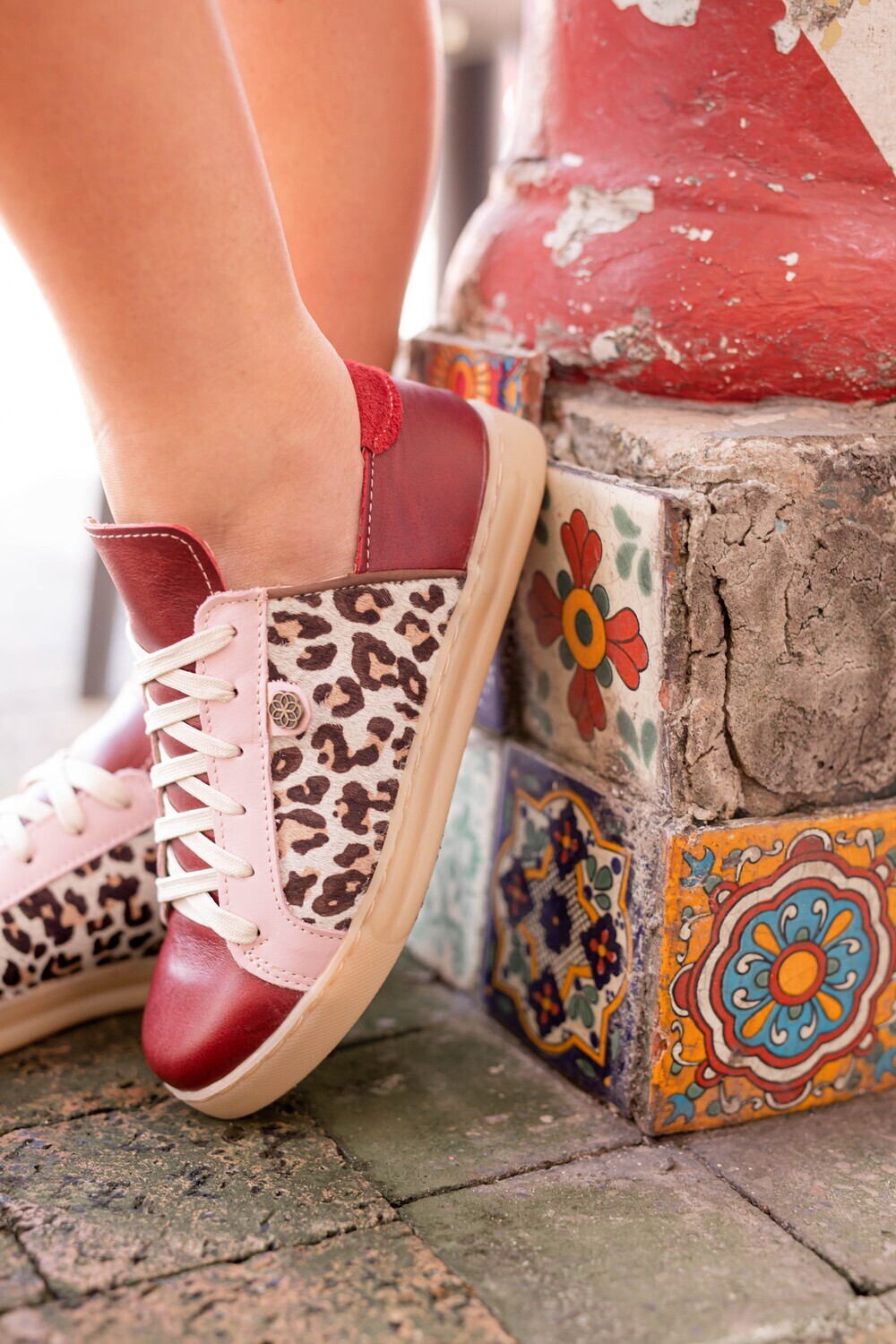 Skaamrosie Sneaker: Burgundy