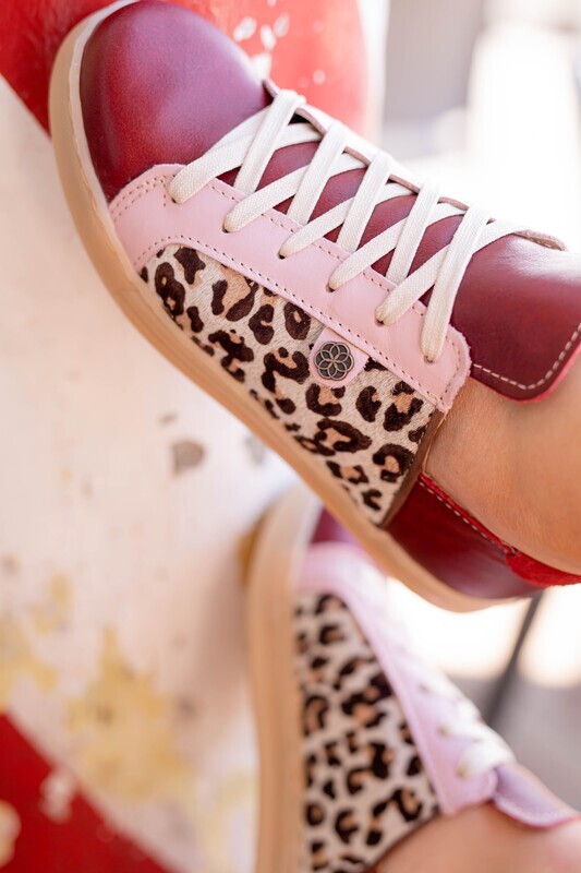 Skaamrosie Sneaker: Burgundy