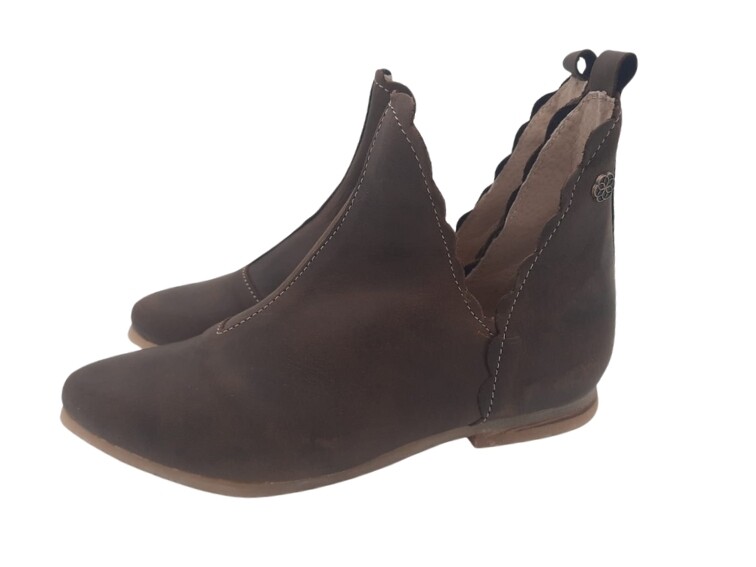 Nema Open Scallop Boot