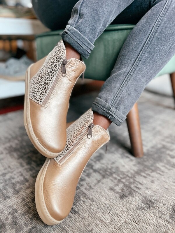 Calla High top Zip Sneaker Boot