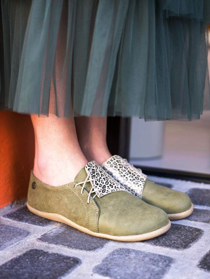 Barefoot Side-lace Sneaker