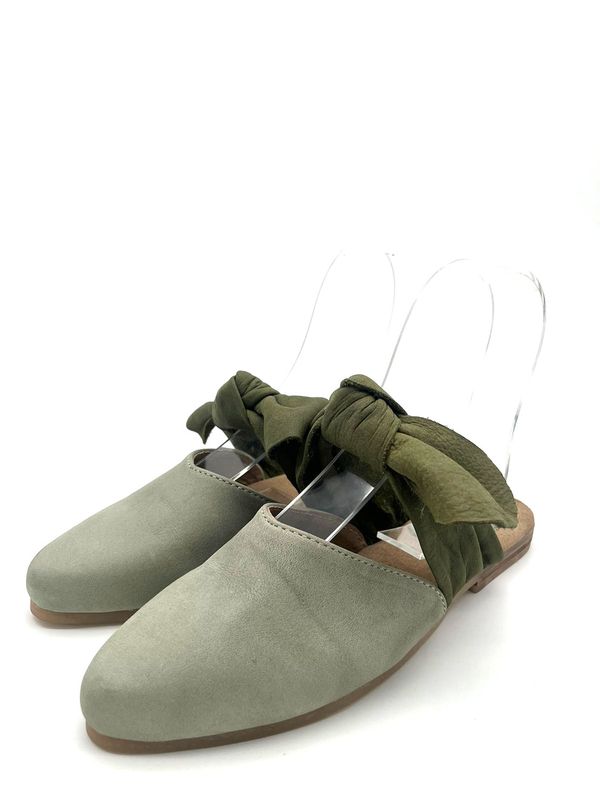 V - Bow Mule