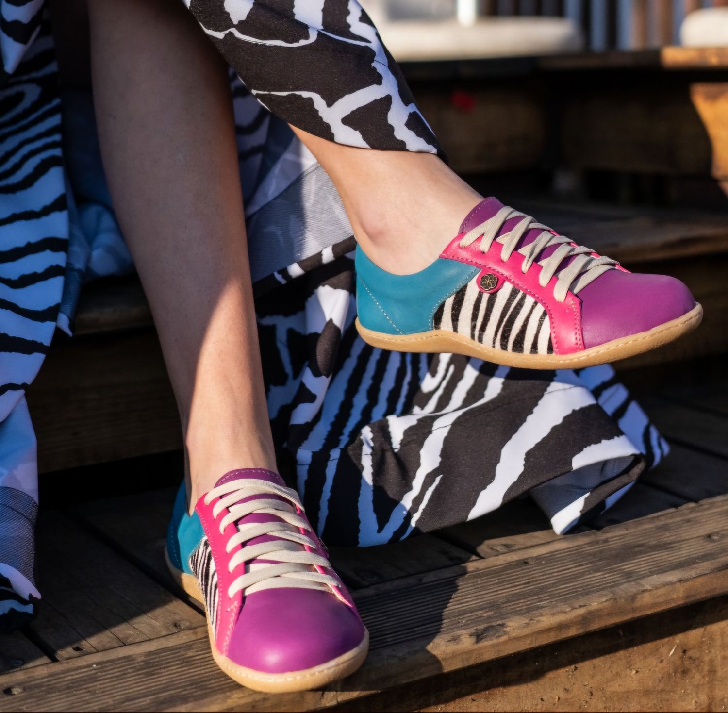 Barefoot Skaamrosie: Electric Orchid colourway
