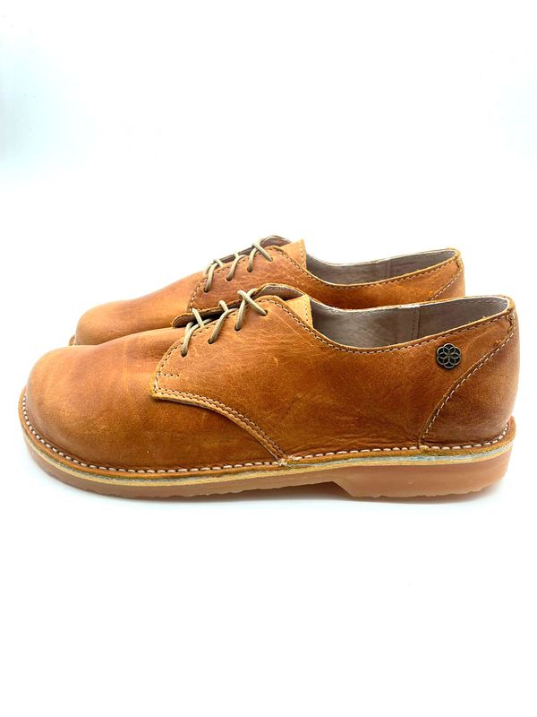 Barefoot Vellie
